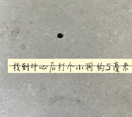 宜兴瓷砖空鼓维修公司专业解答在瓷砖铺贴过程中，如果砂料搅拌不均匀，将会带来以下问题